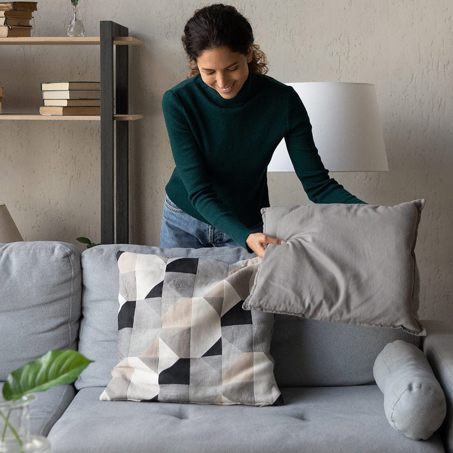 ソファに合うクッションの置き方とは?おしゃれな数・サイズ・配置のコツを解説 - HOUSE OF JAPAN Shop