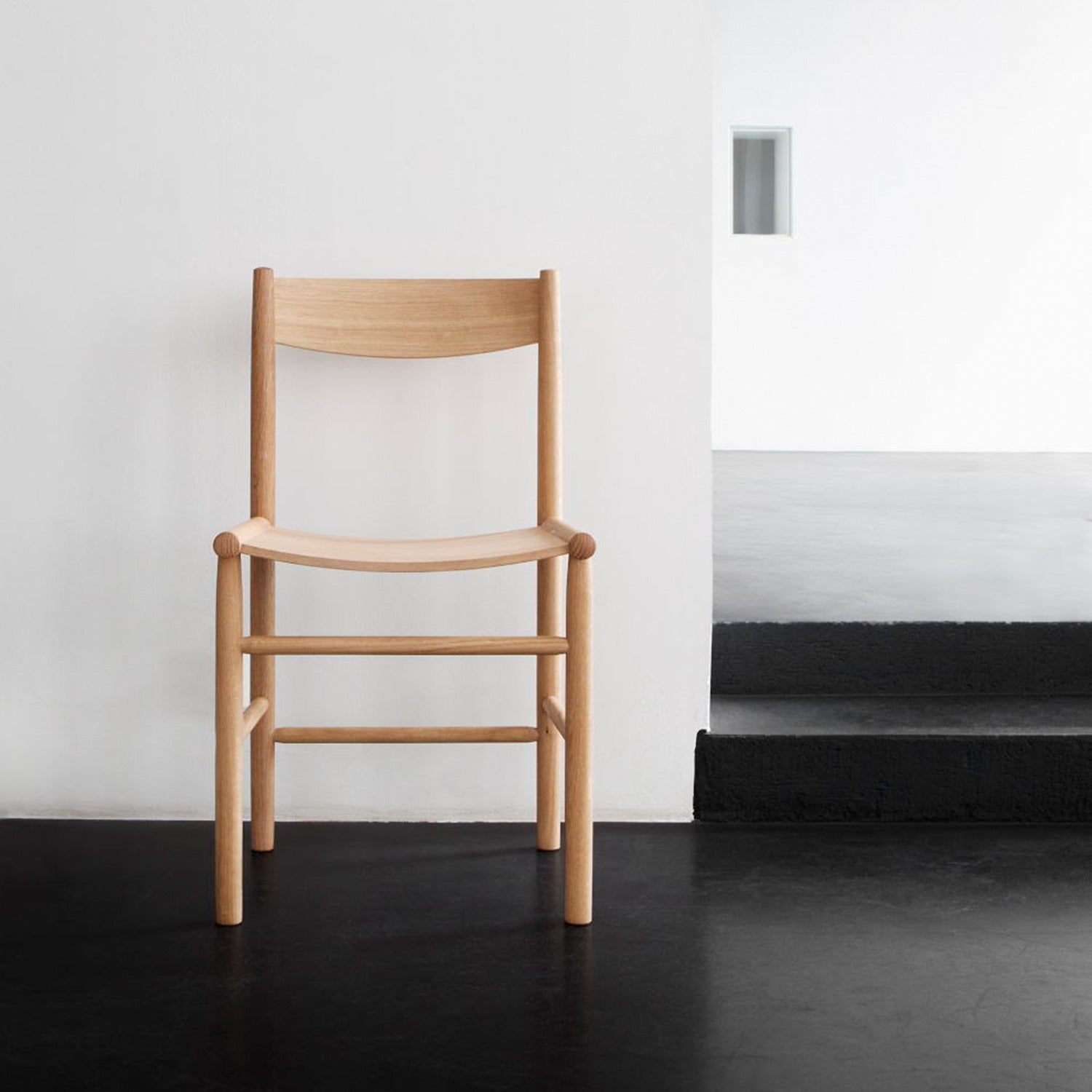 AKADEMIA アカデミア チェア (Warm Oak)|NIKARI - HOUSE OF JAPAN Shop