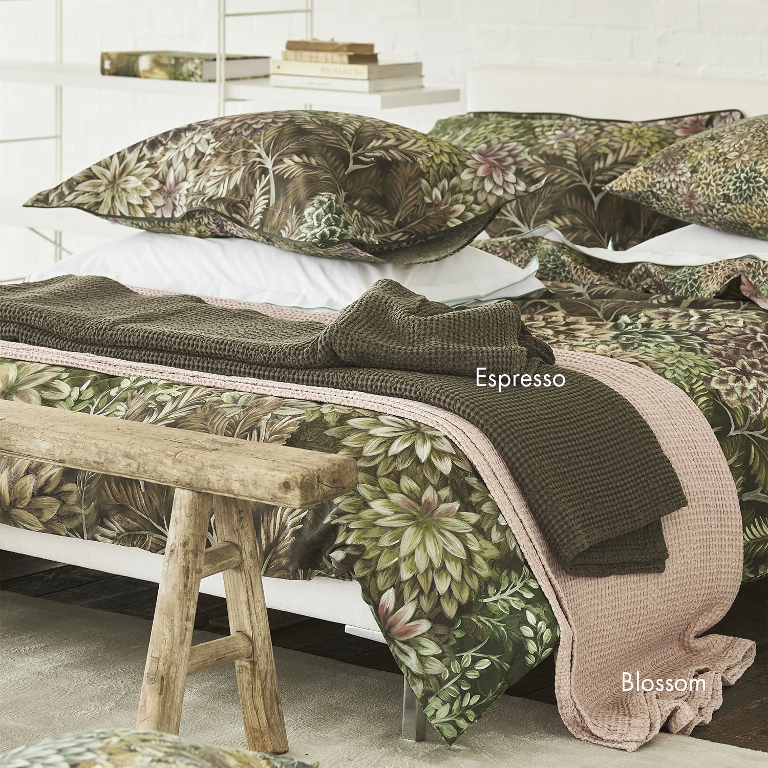 Alba Alabaster Cotton Throw アルバ スロー|Designers Guild(デザイナーズギルド) - HOUSE OF JAPAN Shop