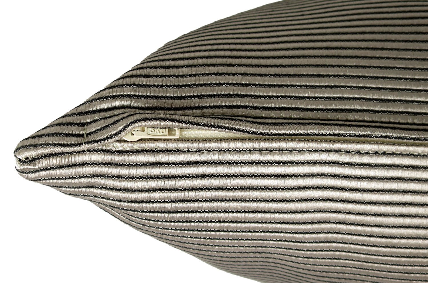 ARMANI CASA アルマーニカーザ ADDA Platinum クッションカバー 40×40cm - HOUSE OF JAPAN Shop