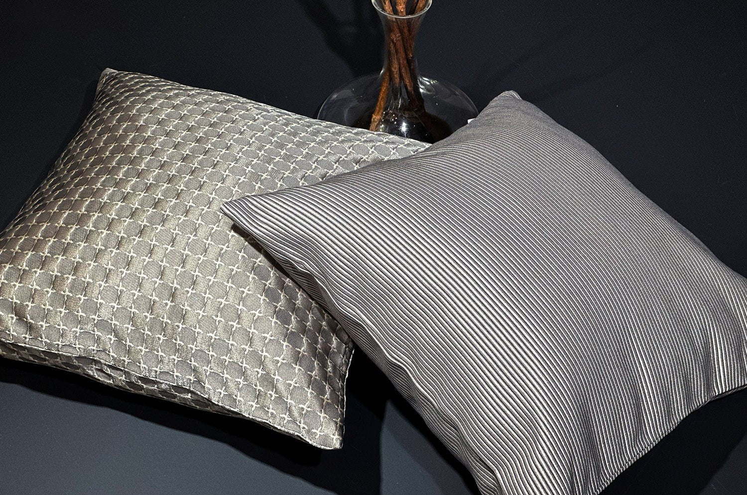 ARMANI CASA アルマーニカーザ ADDA Platinum クッションカバー 40×40cm - HOUSE OF JAPAN Shop