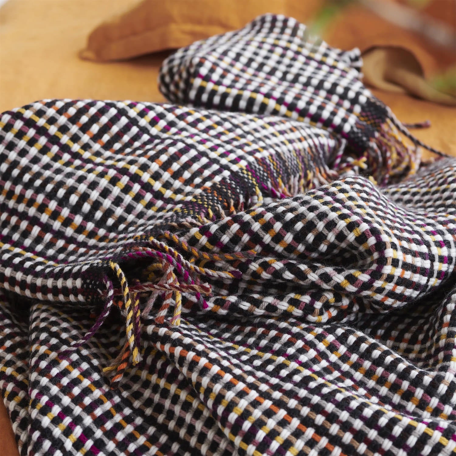 Ashbee Berry Throw アシュビー ベリー スロー|Designers Guild(デザイナーズギルド) - HOUSE OF JAPAN Shop