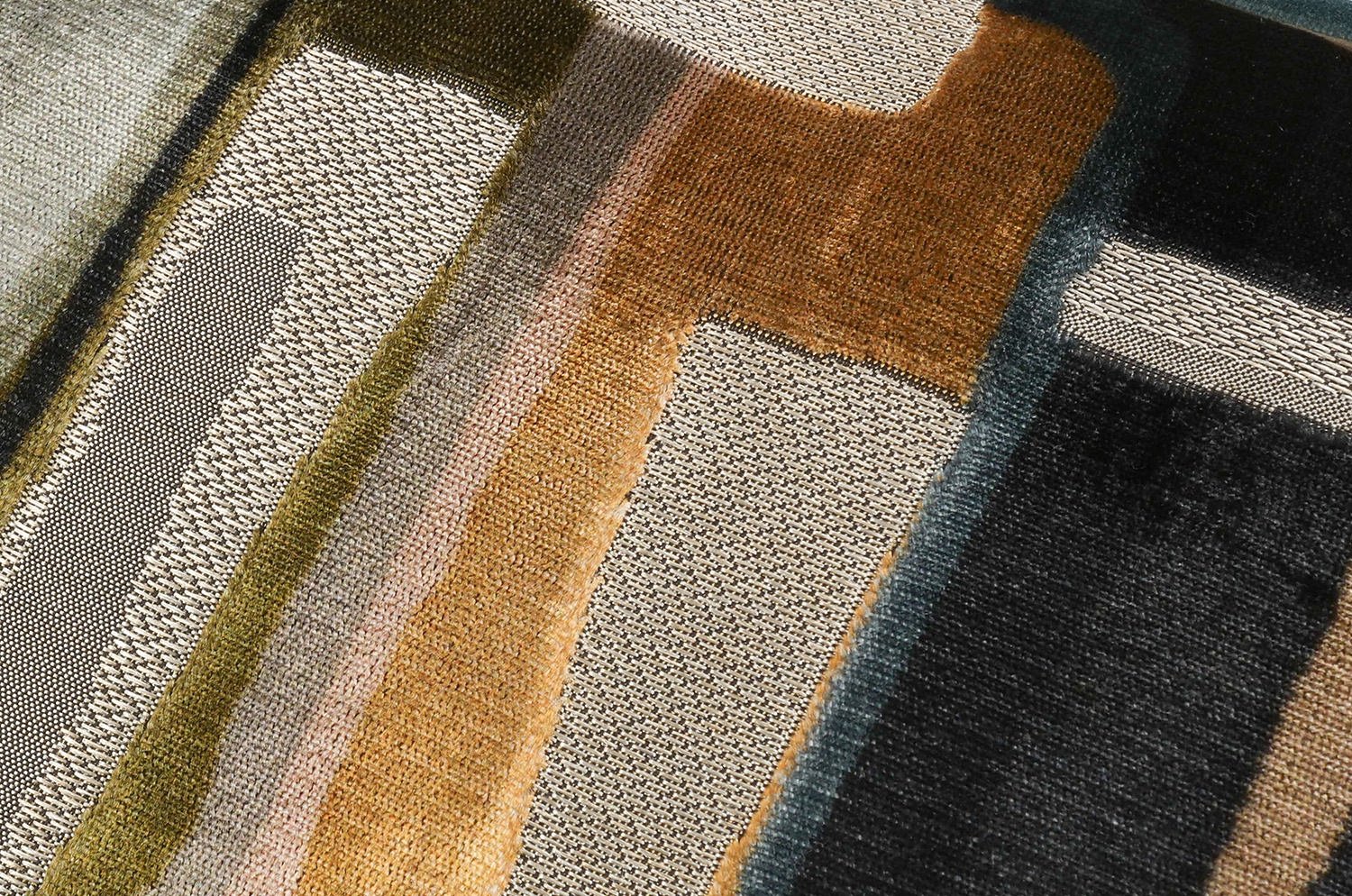 【海外取寄品】BLACK edition(ブラックエディション) Quadrata クッション(Sienna) 60x40cm 中材付 - HOUSE OF JAPAN Shop