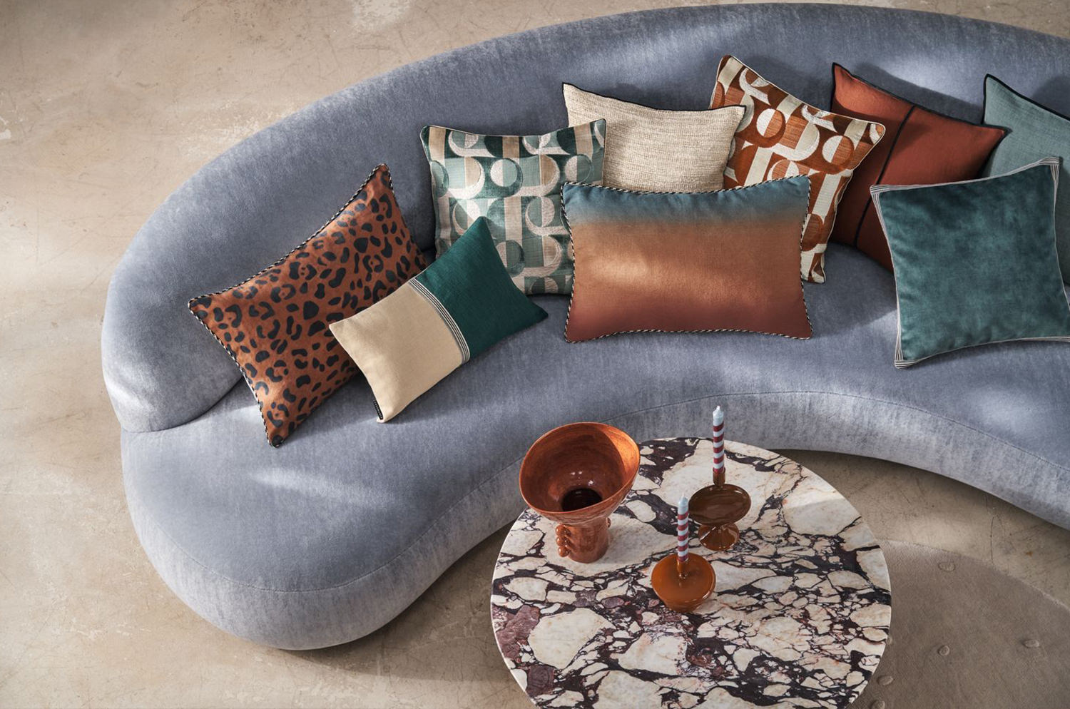 【海外取寄品】CASAMANCE AURORE オウロール クッション(オリーブ プープル) 60×40cm 中材付 - HOUSE OF JAPAN Shop