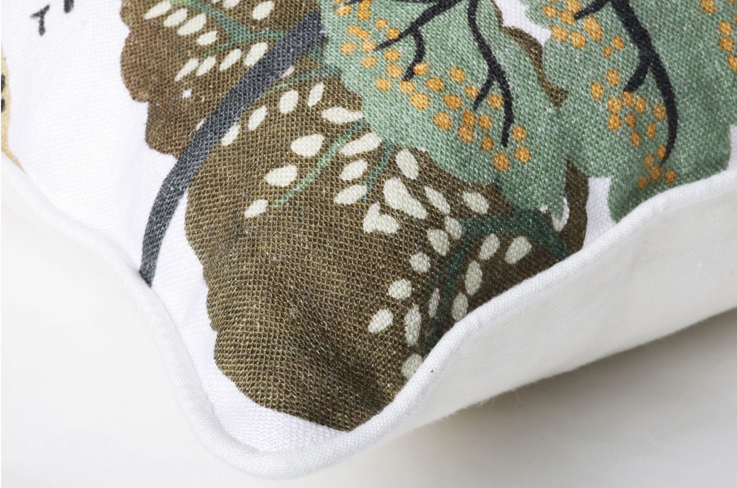 【海外取寄品】CASAMANCE AVA アヴァ クッション(セラドン) 60×40cm 中材付 - HOUSE OF JAPAN Shop