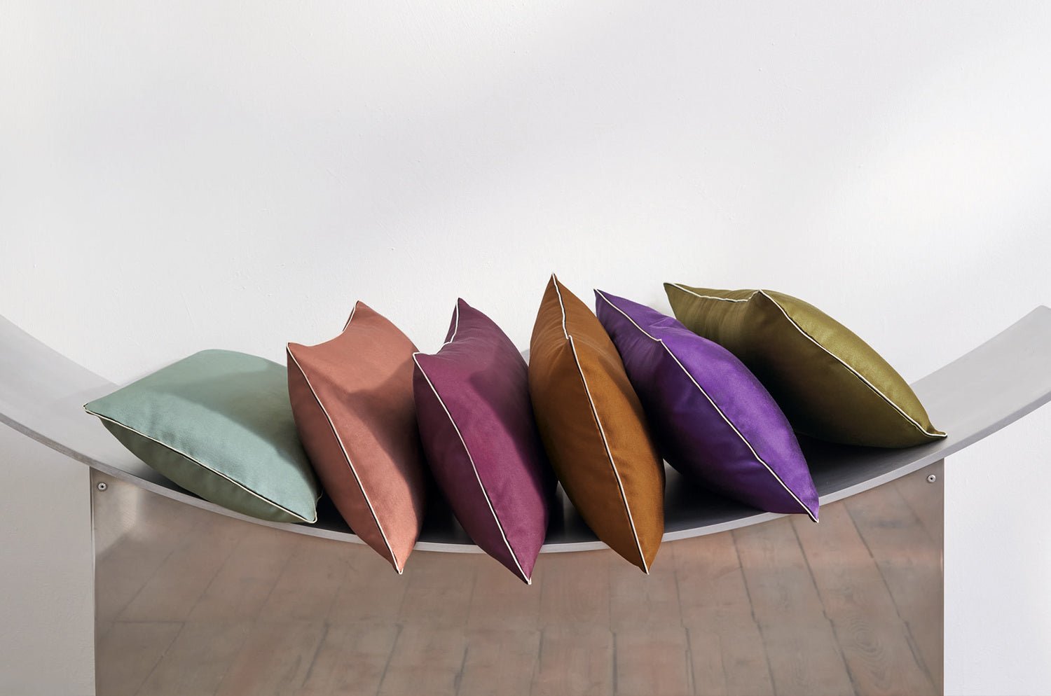 【海外取寄品】CASAMANCE BROOKS ブルックス クッション(ウルトラヴィオレ) 50×30cm 中材付 - HOUSE OF JAPAN Shop