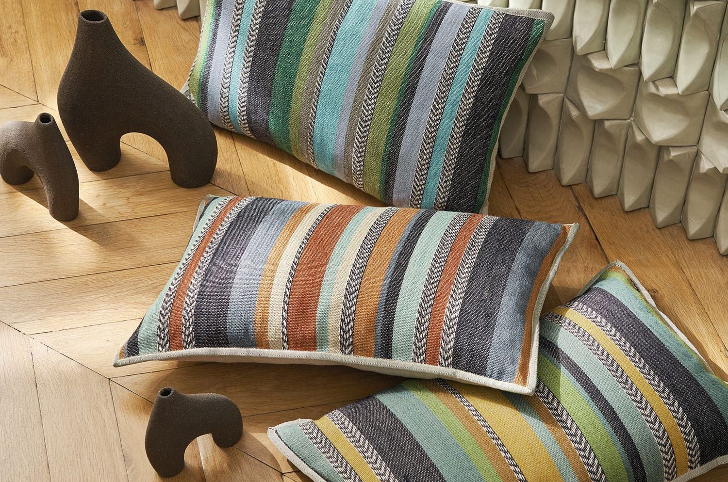 【海外取寄品】CASAMANCE COSTA NOVA コスタノヴァ クッション(セラドン ムタード) 60×40cm 中材付 - HOUSE OF JAPAN Shop