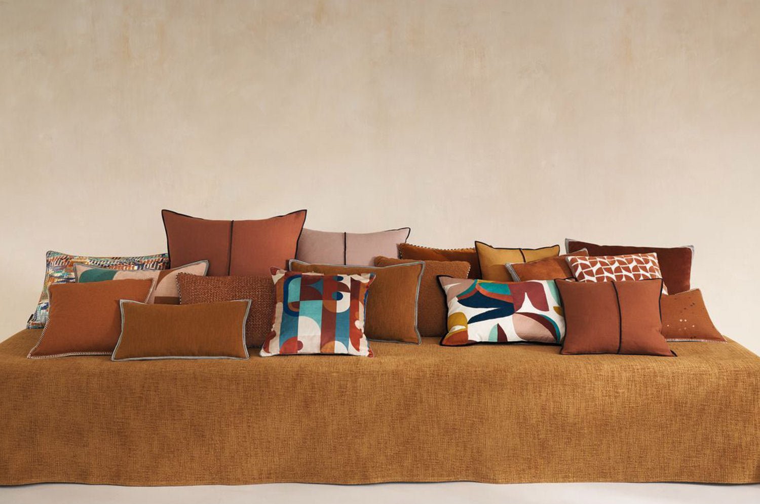 【海外取寄品】CASAMANCE FLIRT フラート クッション(トパーズ) 60×40cm 中材付 - HOUSE OF JAPAN Shop