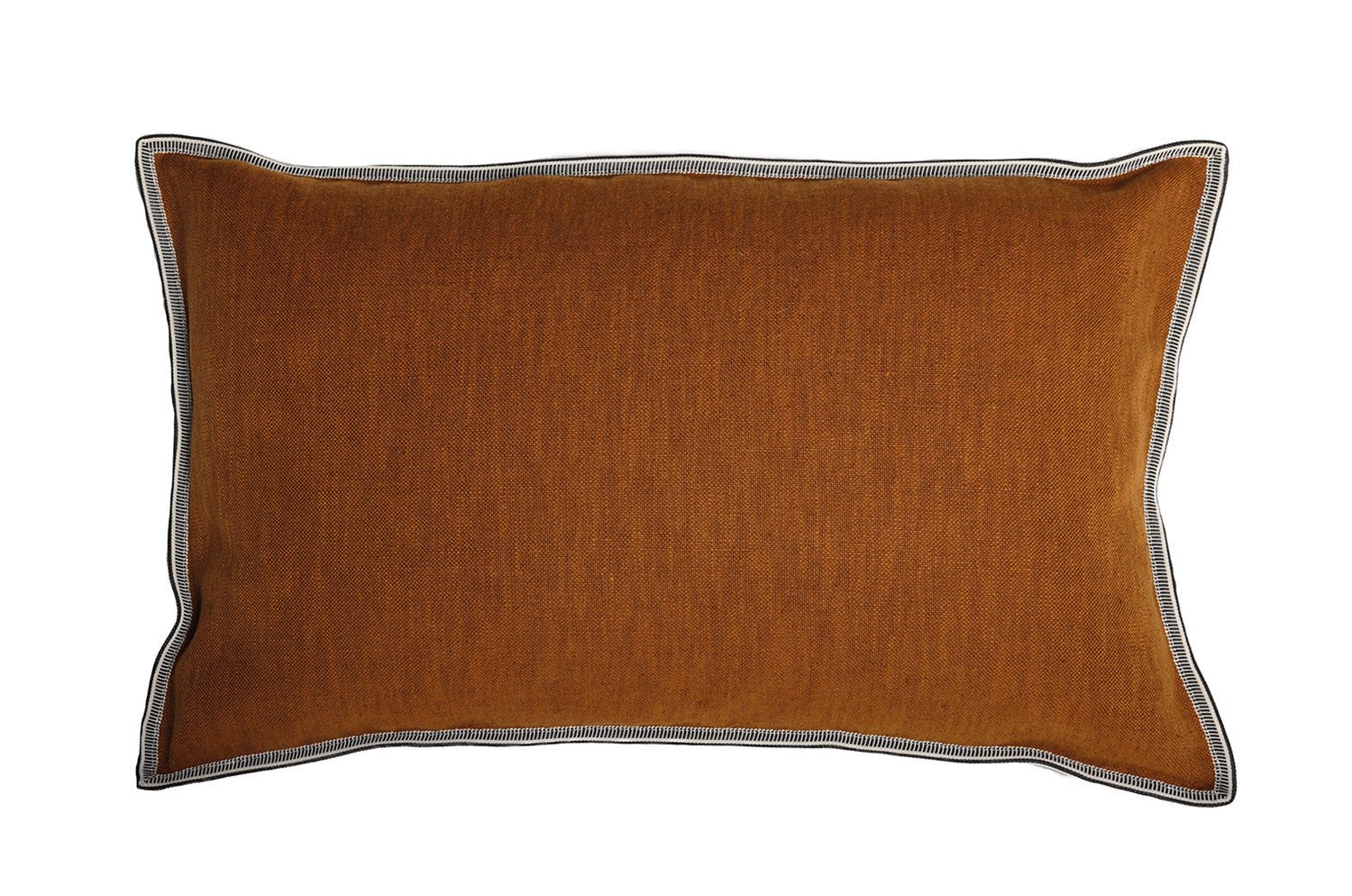 【海外取寄品】CASAMANCE GUETHARY ゲタリー クッション(テール ド シエンヌ) 50×30cm 中材付 - HOUSE OF JAPAN Shop