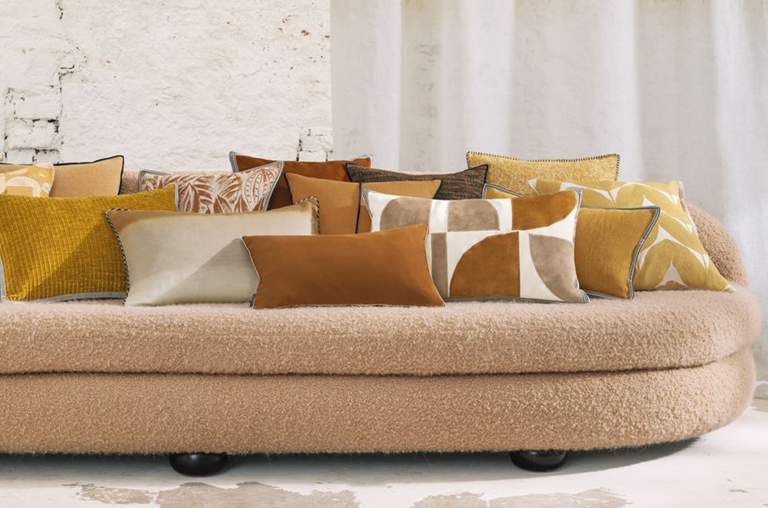 【海外取寄品】CASAMANCE GUETHARY ゲタリー クッション(オークル) 60×40cm 中材付 - HOUSE OF JAPAN Shop