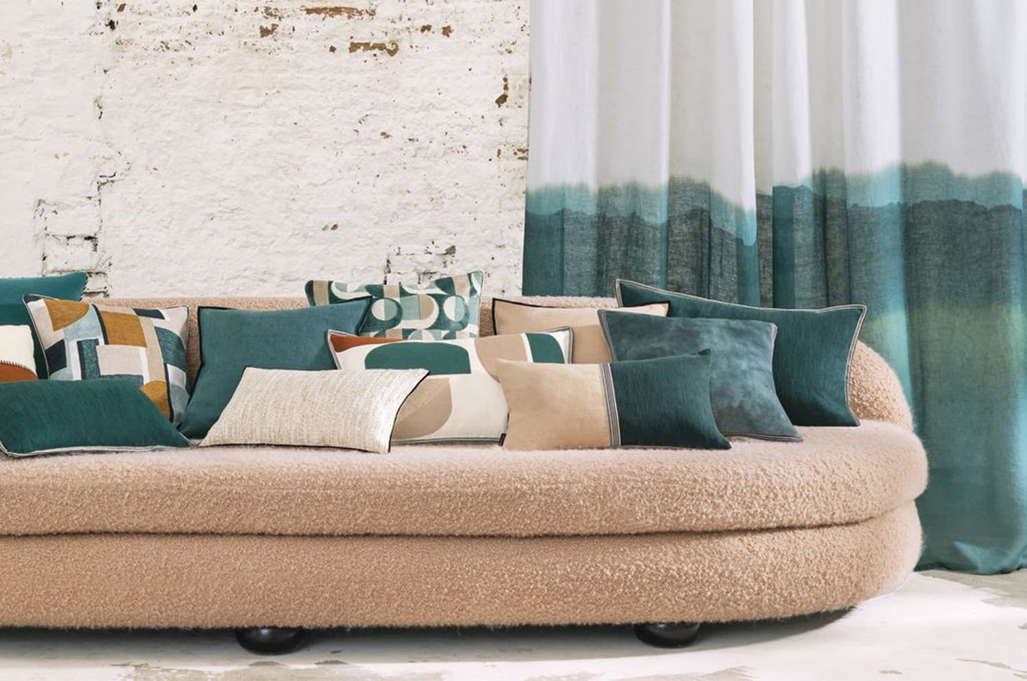 【海外取寄品】CASAMANCE GUETHARY ゲタリー クッション(ブルー カナール) 60×40cm 中材付 - HOUSE OF JAPAN Shop