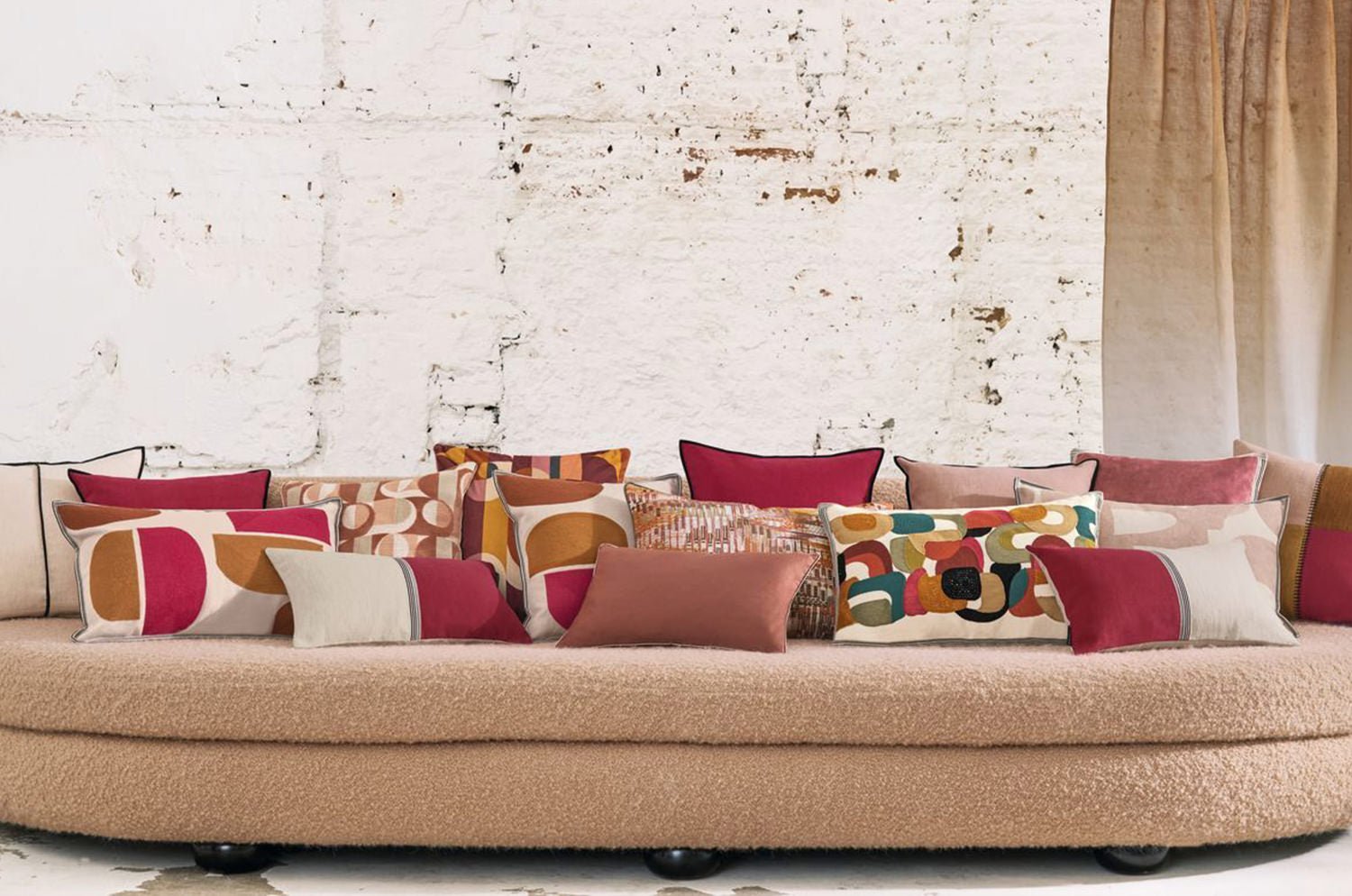 【海外取寄品】CASAMANCE JOJOBA ホホバ クッション(ナクル ノワール) 60×40cm 中材付 - HOUSE OF JAPAN Shop