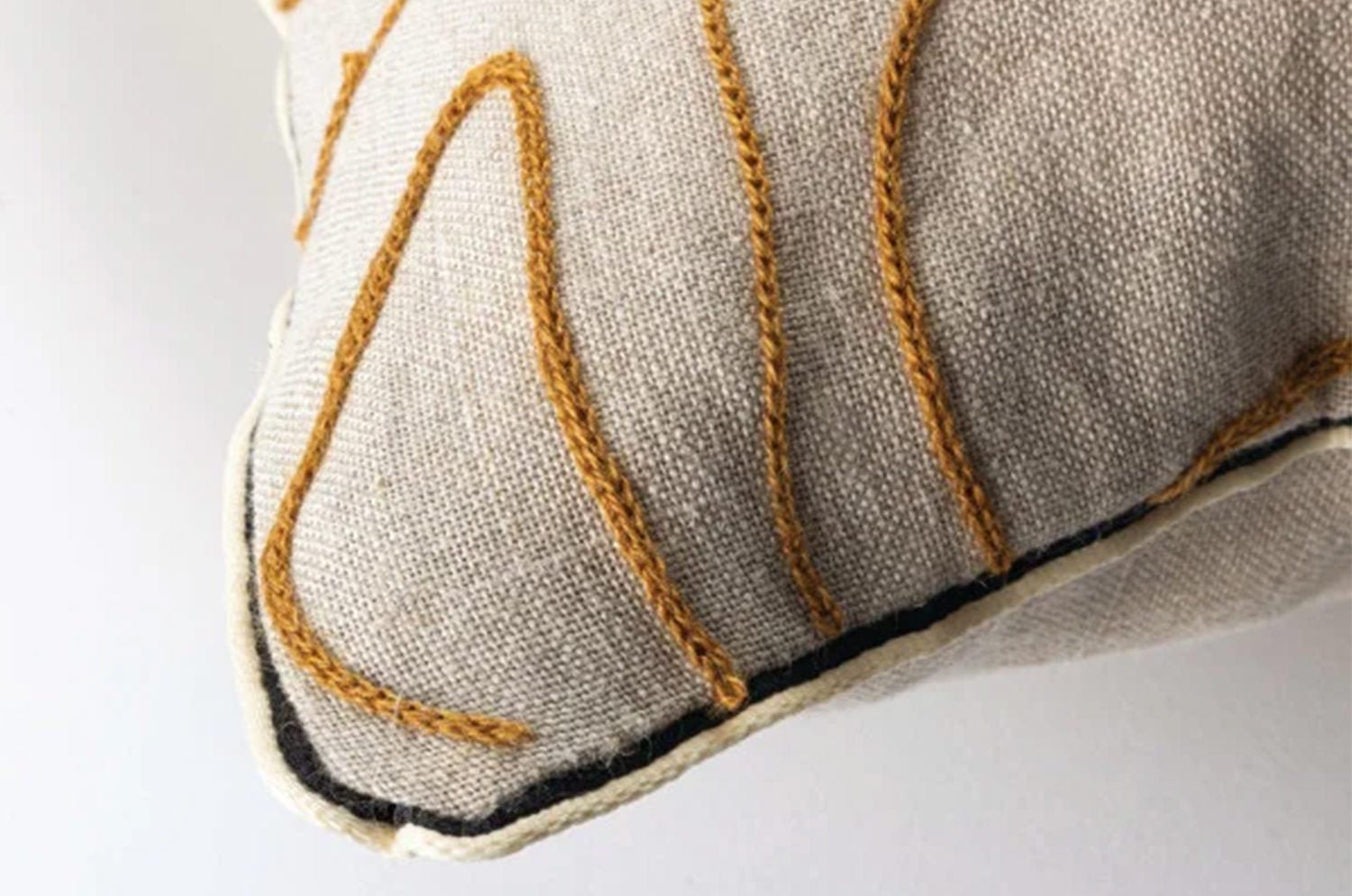 【海外取寄品】CASAMANCE LOMASI ロマシ クッションカバー(Ocre naturel) 60×40cm - HOUSE OF JAPAN Shop