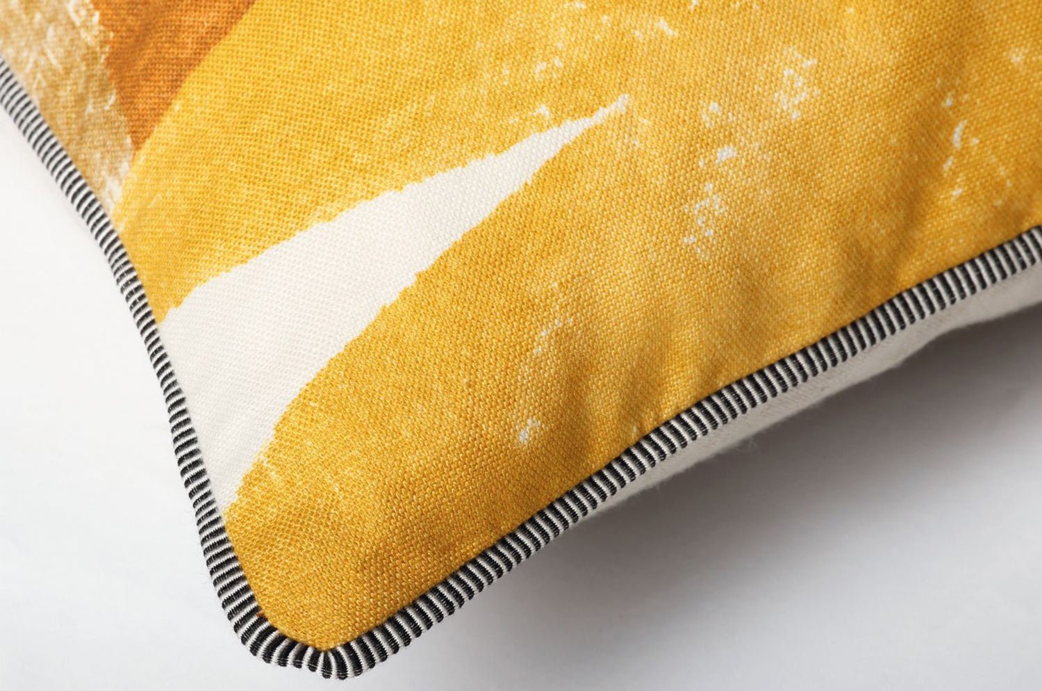 【海外取寄品】CASAMANCE LOVESONG ラブソング クッション(オラージュ ローズ プードル) 60×40cm 中材付 - HOUSE OF JAPAN Shop