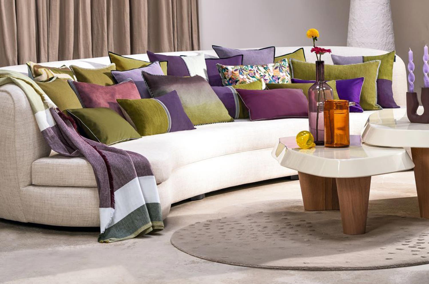 【海外取寄品】CASAMANCE LUMINESCENCE ルミヌソンス クッション(オリーブ) 60×40cm 中材付 - HOUSE OF JAPAN Shop