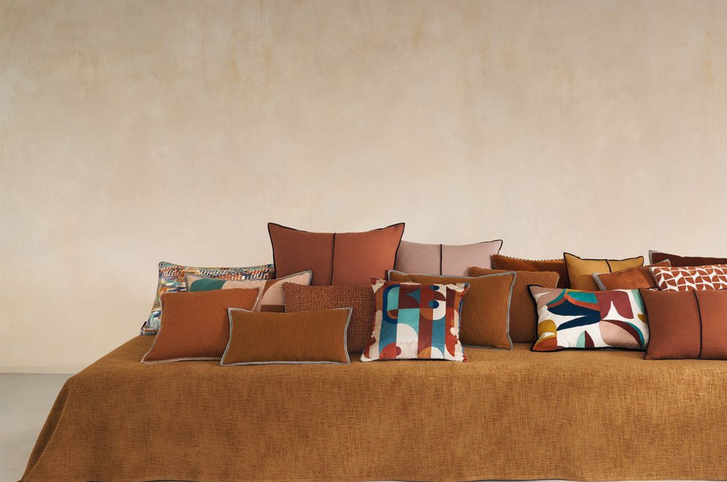 【海外取寄品】CASAMANCE POINT DE VUE ポワン ド ヴュ クッション(ターコイズ オランジュ ブリュレ) 60×40cm 中材付 - HOUSE OF JAPAN Shop