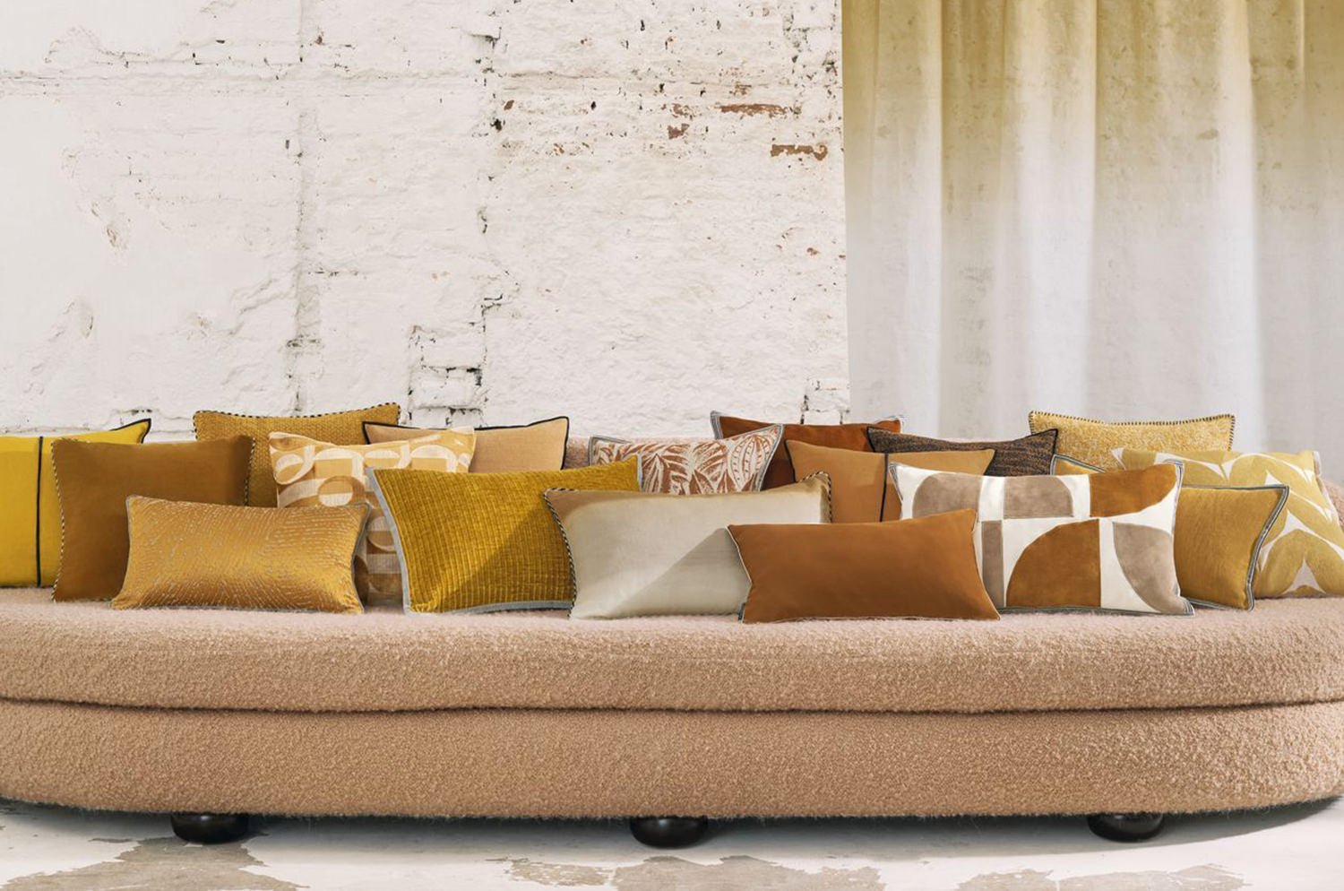 【海外取寄品】CASAMANCE RAITO レト クッション(ラン ヴェール オリーブ) 60×40cm 中材付 - HOUSE OF JAPAN Shop