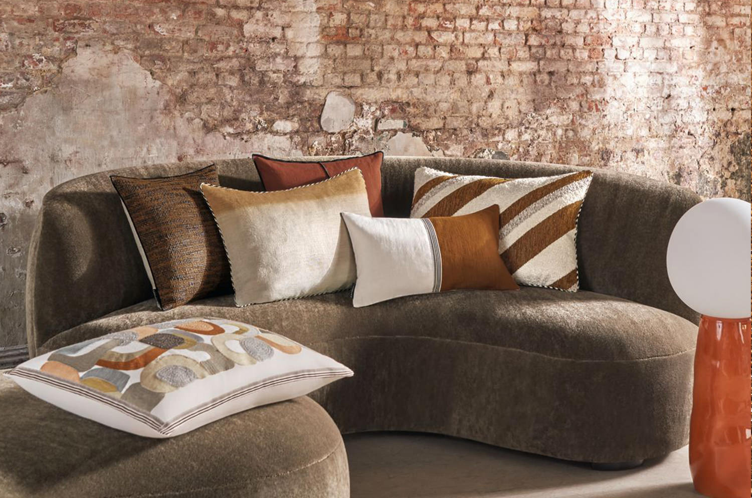 【海外取寄品】CASAMANCE SLALOM スラロム クッション(キャメル) 60×40cm 中材付 - HOUSE OF JAPAN Shop