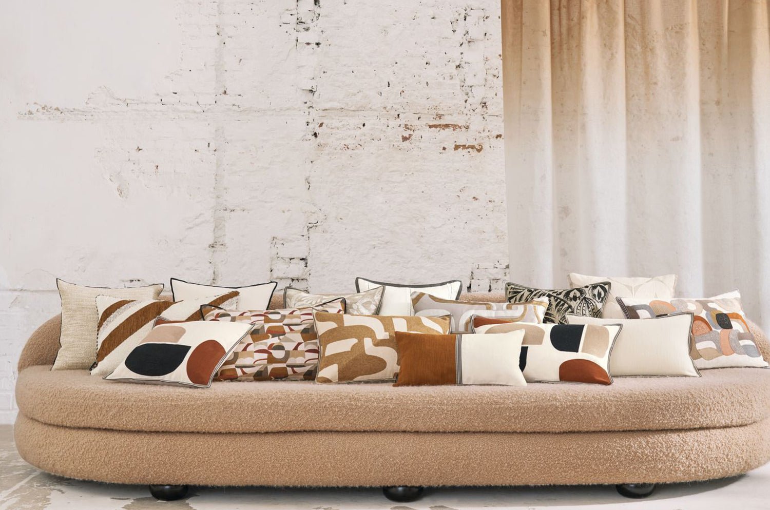 【海外取寄品】CASAMANCE VALARTA ヴァラルタ クッションカバー(ノワール ) 45×45cm - HOUSE OF JAPAN Shop