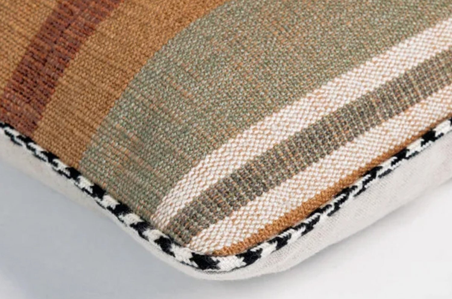 【海外取寄品】CASAMANCE VIA VERRI ヴィア ヴェッリ クッションカバー(Kaki terre de sienne) 60×40cm - HOUSE OF JAPAN Shop