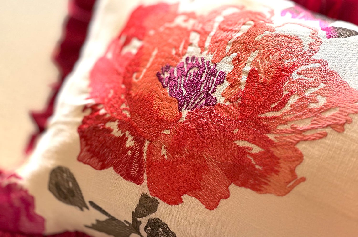 CASAMANCE(カサマンス)Lombok フリル刺繍クッション No.03 53×30cm 中材付 - HOUSE OF JAPAN Shop