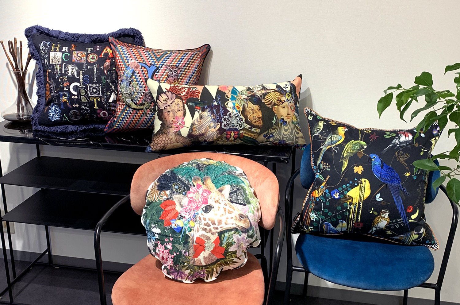 【海外取寄品】Christian Lacroix ル キュリウ アルジル クッション 60×30cm 中材付 - HOUSE OF JAPAN Shop