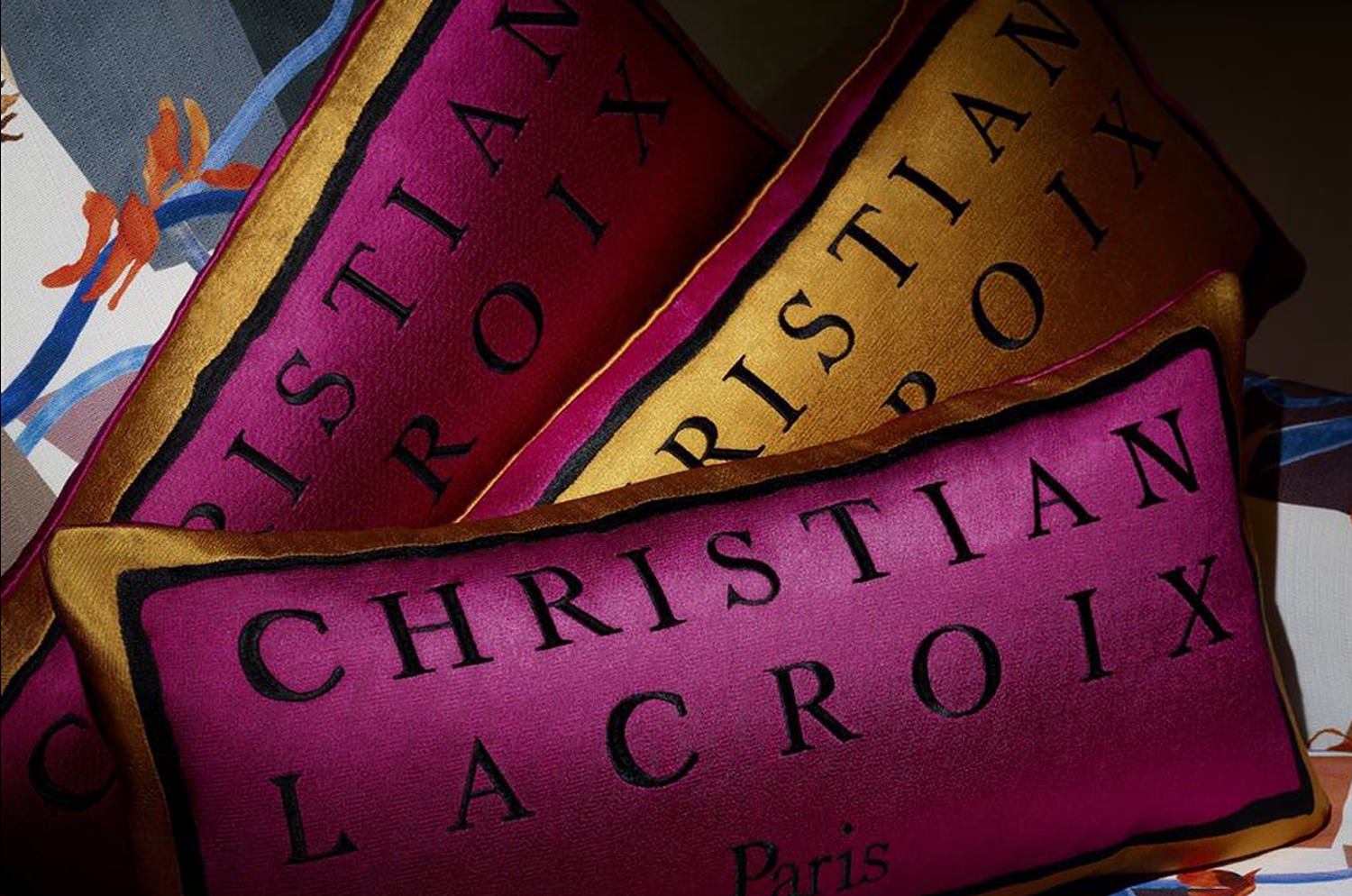 【海外取寄品】Christian Lacroix Couture! Rose Torero クッション 60×30cm 中材付 - HOUSE OF JAPAN Shop