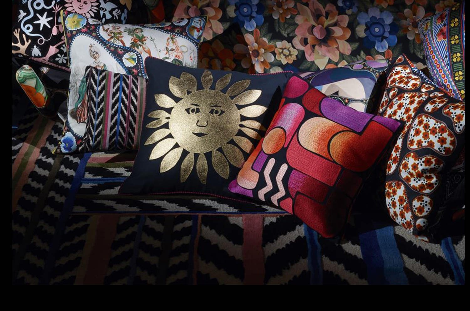 【海外取寄品】Christian Lacroix Jaipur Stripe Azur クッション 60×30cm 中材付 - HOUSE OF JAPAN Shop