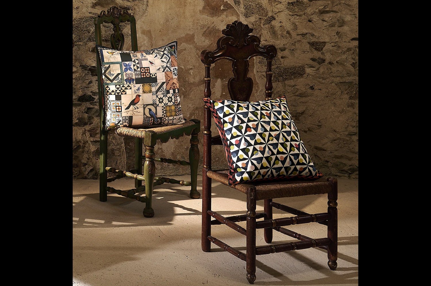 【海外取寄品】Christian Lacroix Lisboa Spring Tomate リスボア スプリング トマーテ クッション 55×55cm 中材付 - HOUSE OF JAPAN Shop