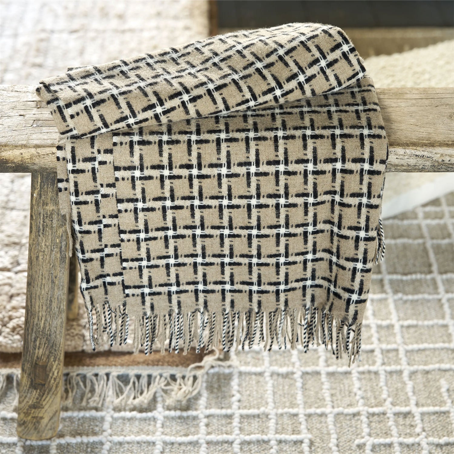 Clarendon Natural Throw クラレンドン ナチュラル スロー|Designers Guild(デザイナーズギルド) - HOUSE OF JAPAN Shop