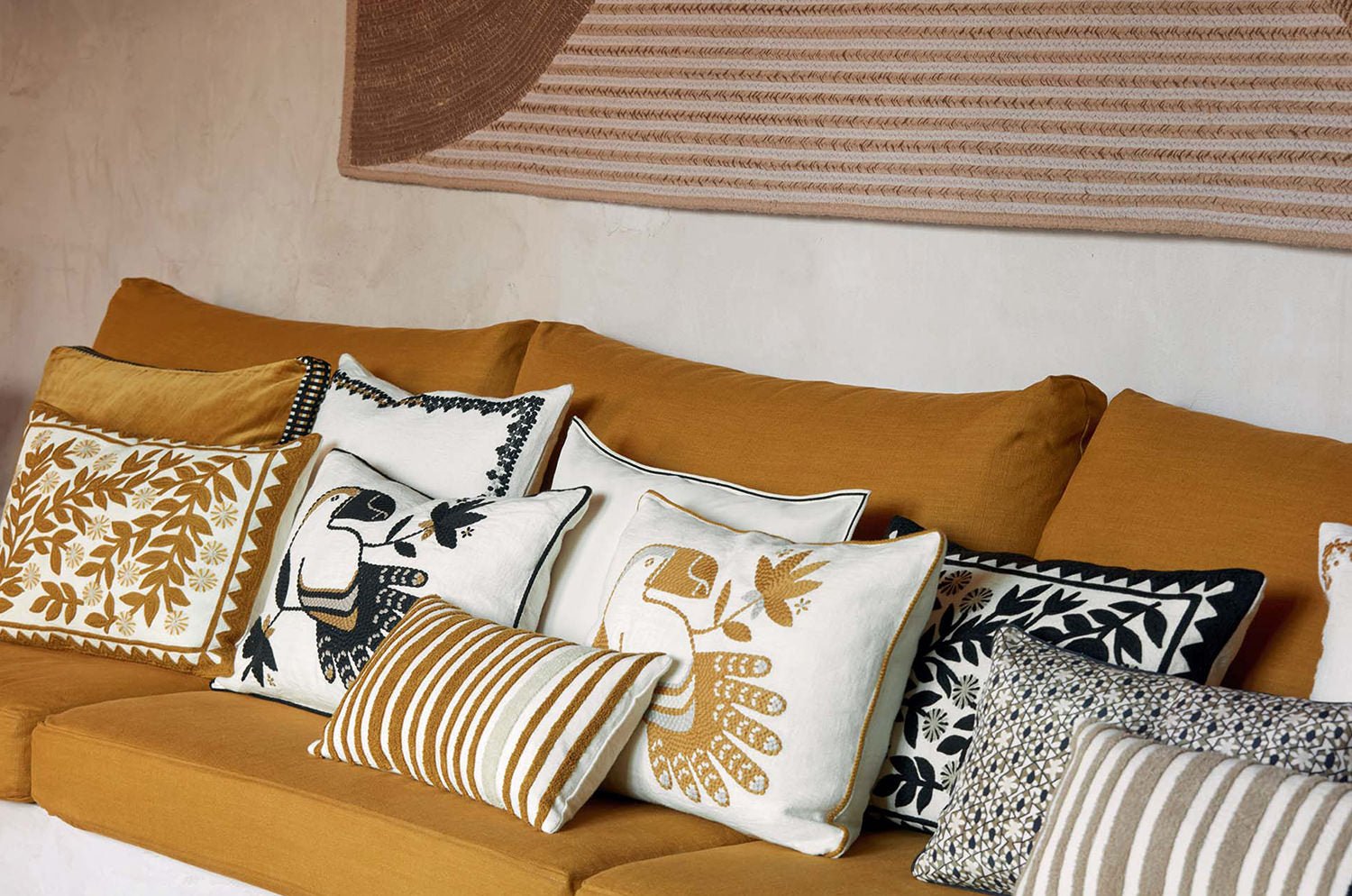 【海外取寄品】ELITIS(エリティス) Cristobal クッション(Réglisse) 55x40cm 中材付 - HOUSE OF JAPAN Shop