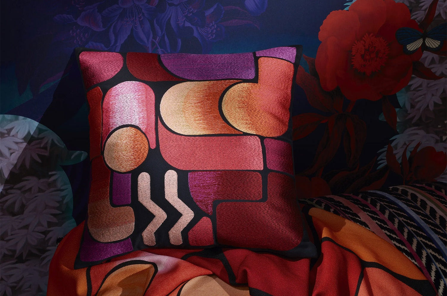 Lacroix Graphe Magenta Throw ラクロワ グラフ マジェンタ スロー|Christian Lacroix(クリスチャンラクロワ) - HOUSE OF JAPAN Shop