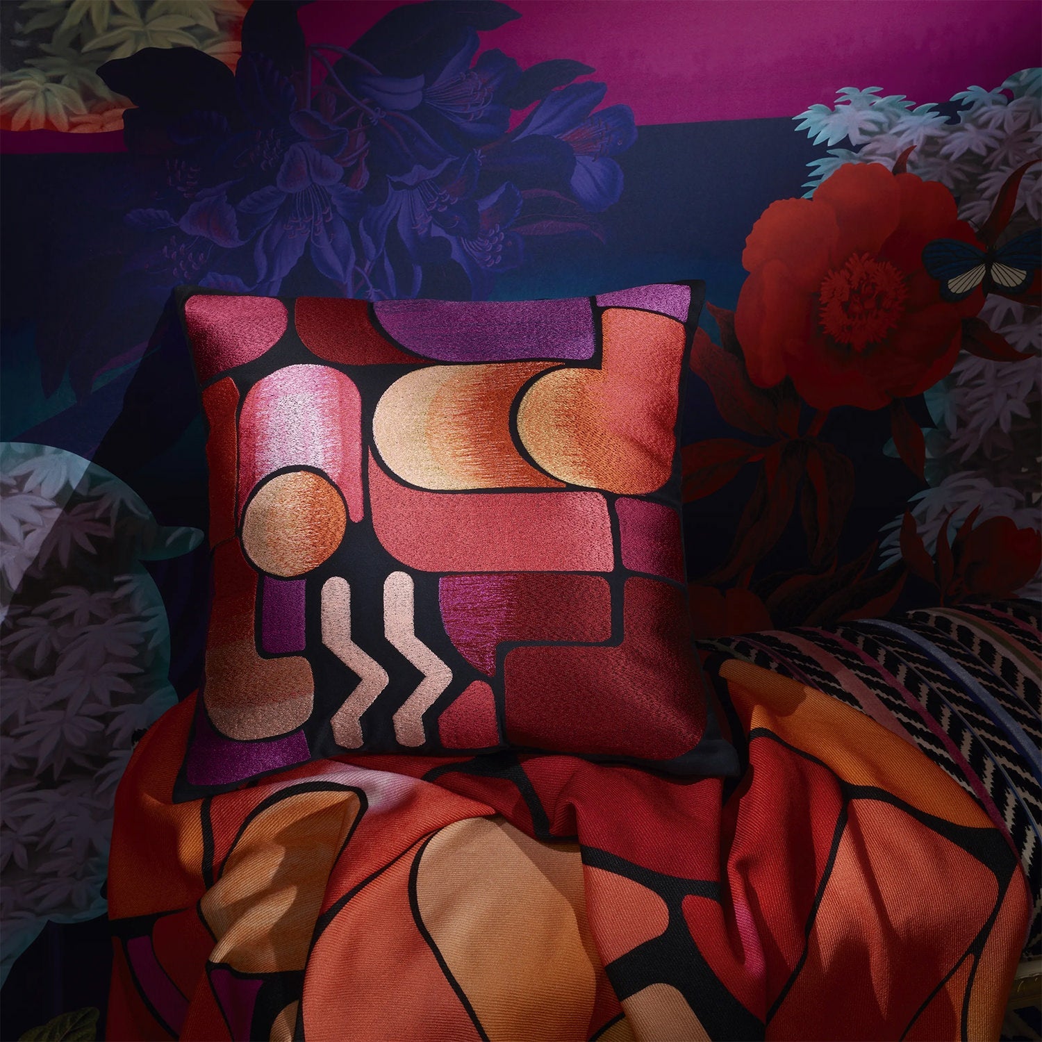 Lacroix Graphe Magenta Throw ラクロワ グラフ マジェンタ スロー|Christian Lacroix(クリスチャンラクロワ) - HOUSE OF JAPAN Shop