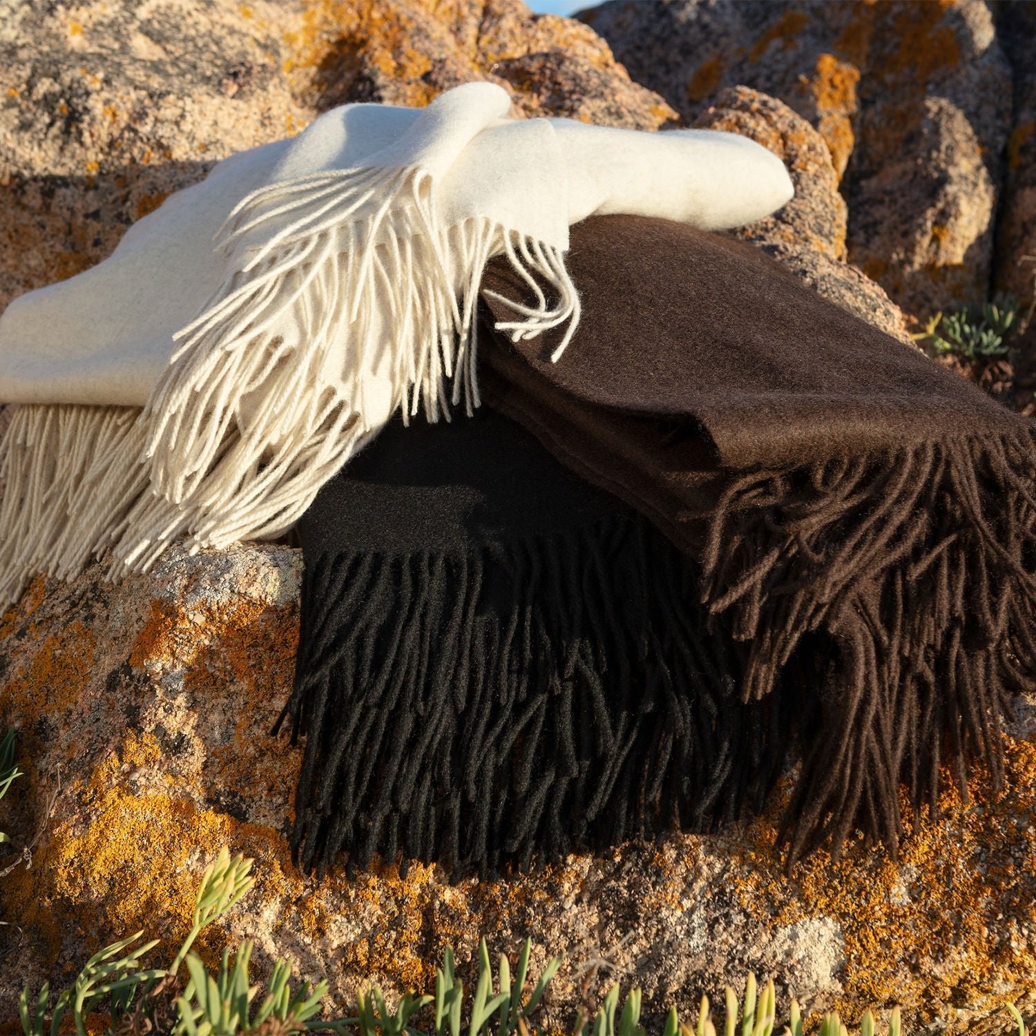 NOMAD YAK Throw 1024A ノマド ヤク スロー|FISBA(フィスバ) - HOUSE OF JAPAN Shop