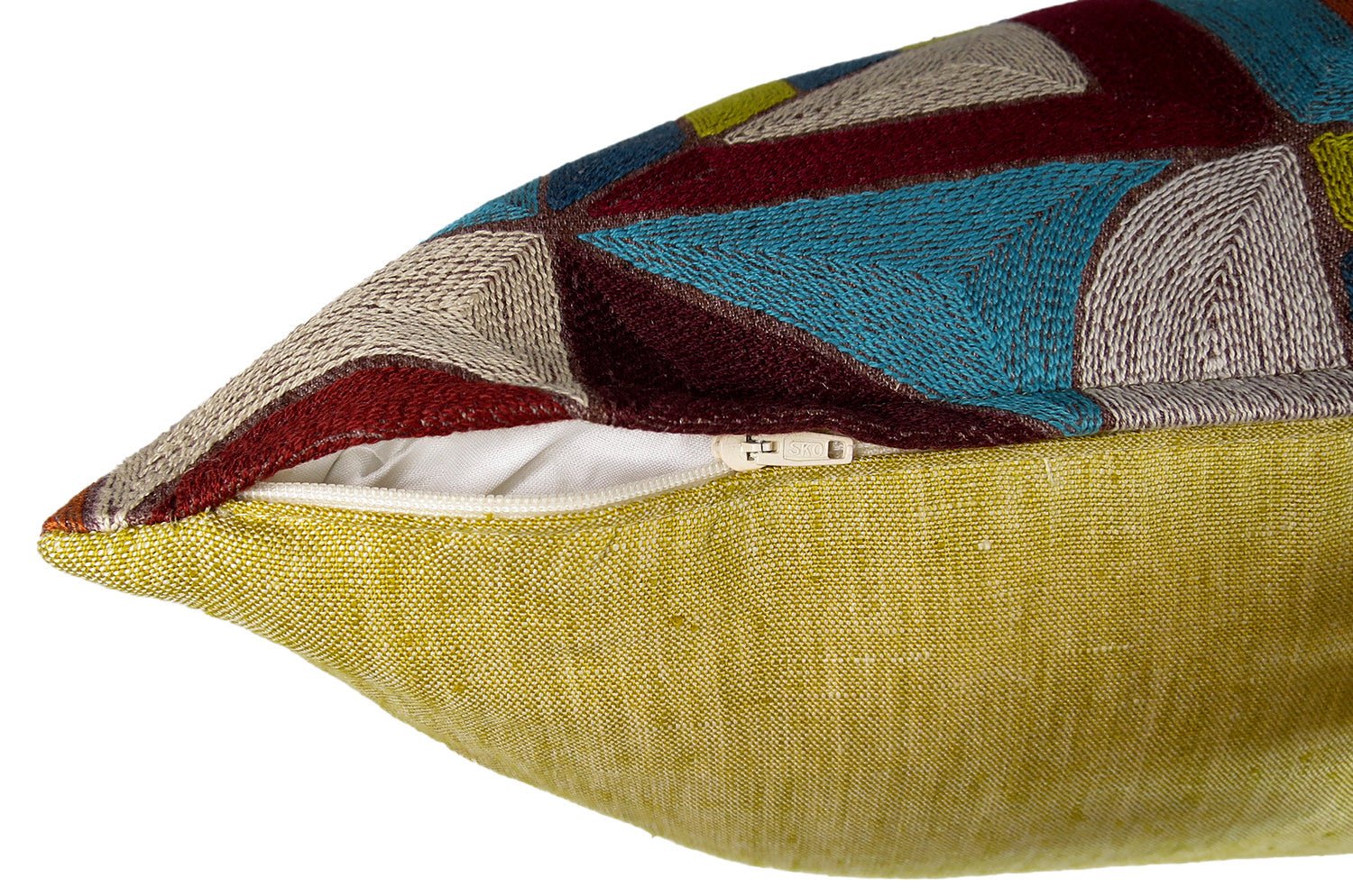 The Alexandrie アレクサンドリー フレンチ総刺繍 リネン混クッション(Mustard)60×40cm 中材付 - HOUSE OF JAPAN Shop