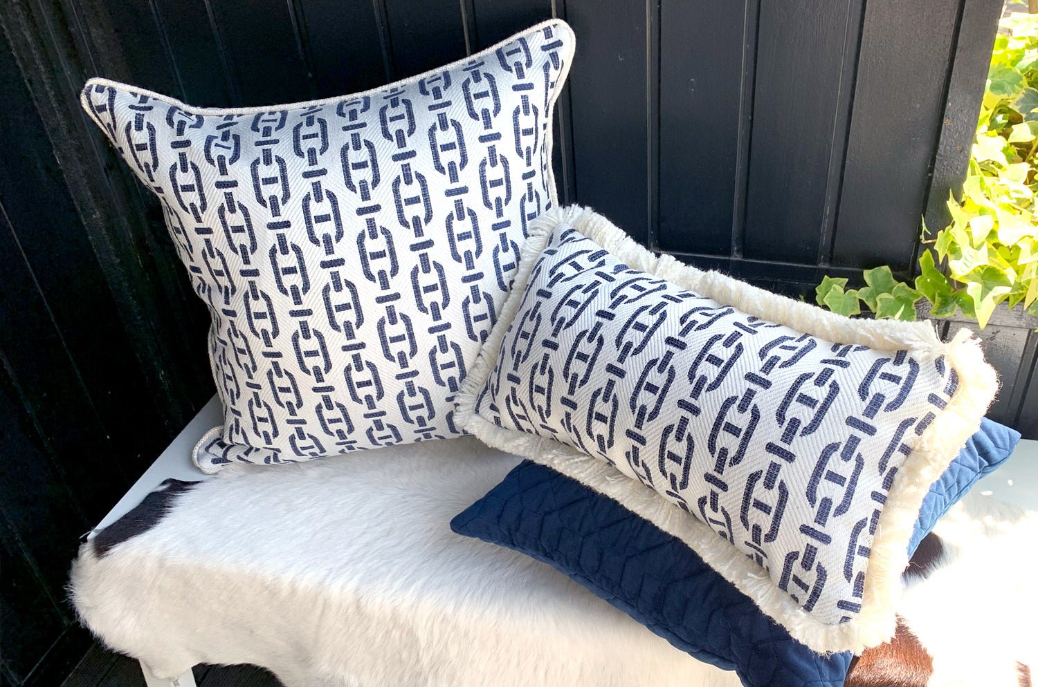 The ANDREW MARTIN アンドリューマーチン Burlington クッションカバー Navy 55×55cm - HOUSE OF JAPAN Shop