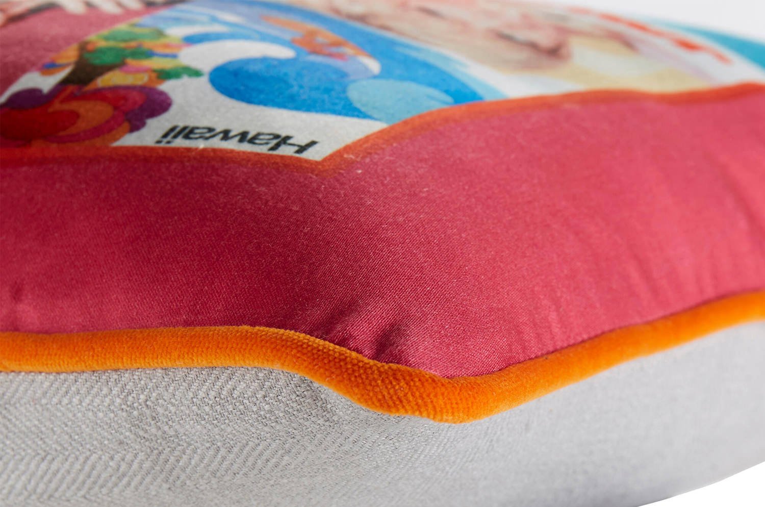 The ANDREW MARTIN アンドリューマーチン Neon 70s クッション 40×50cm 中材付 - HOUSE OF JAPAN Shop