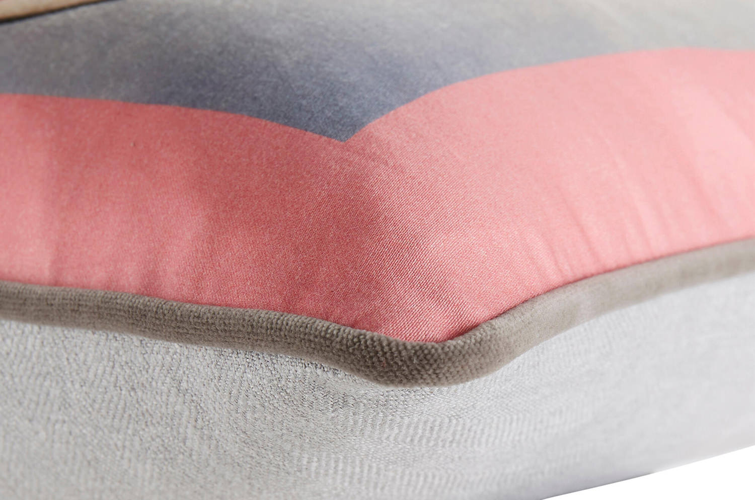 The ANDREW MARTIN アンドリューマーチン Neon Space Girl クッション 40×50cm 中材付 - HOUSE OF JAPAN Shop