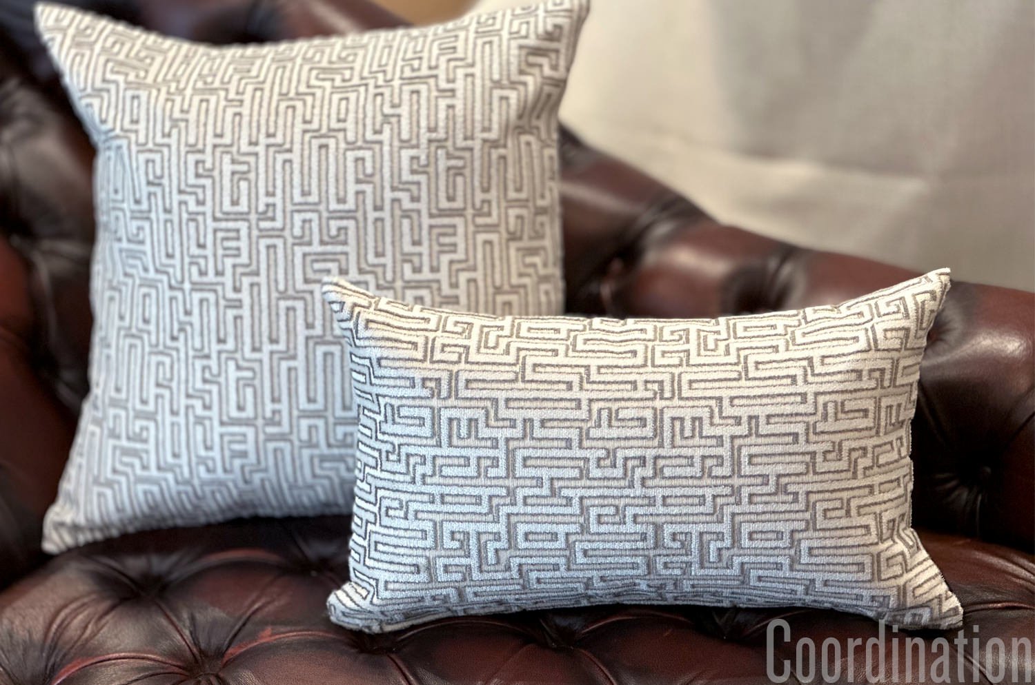 The BABY ベイビー ブークレ ベルベット クッション (パールエクリュ) 50×30cm 中材付 - HOUSE OF JAPAN Shop