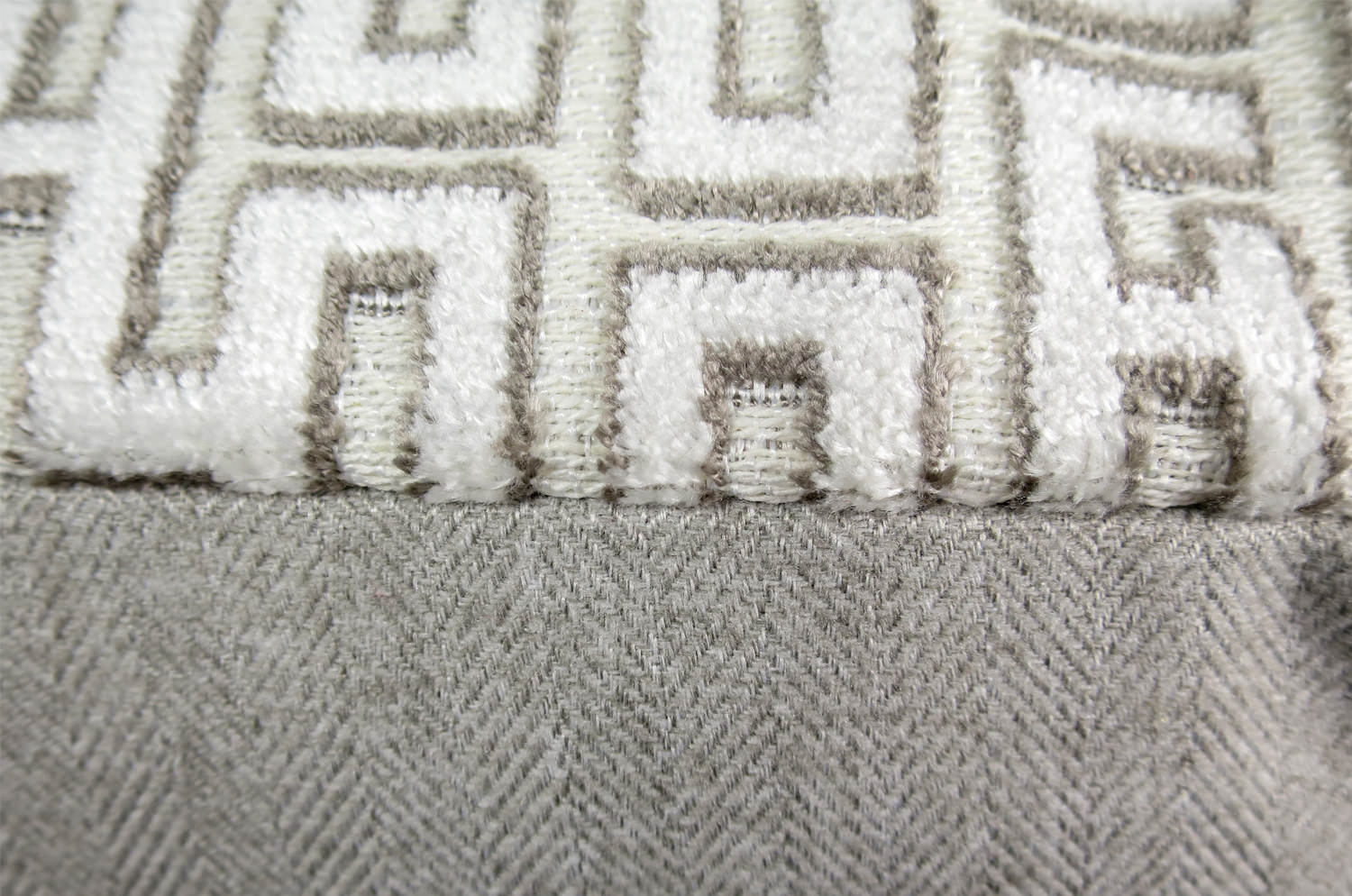 The BABY ベイビー ブークレ ベルベット クッションカバー (パールエクリュ) 50×50cm - HOUSE OF JAPAN Shop