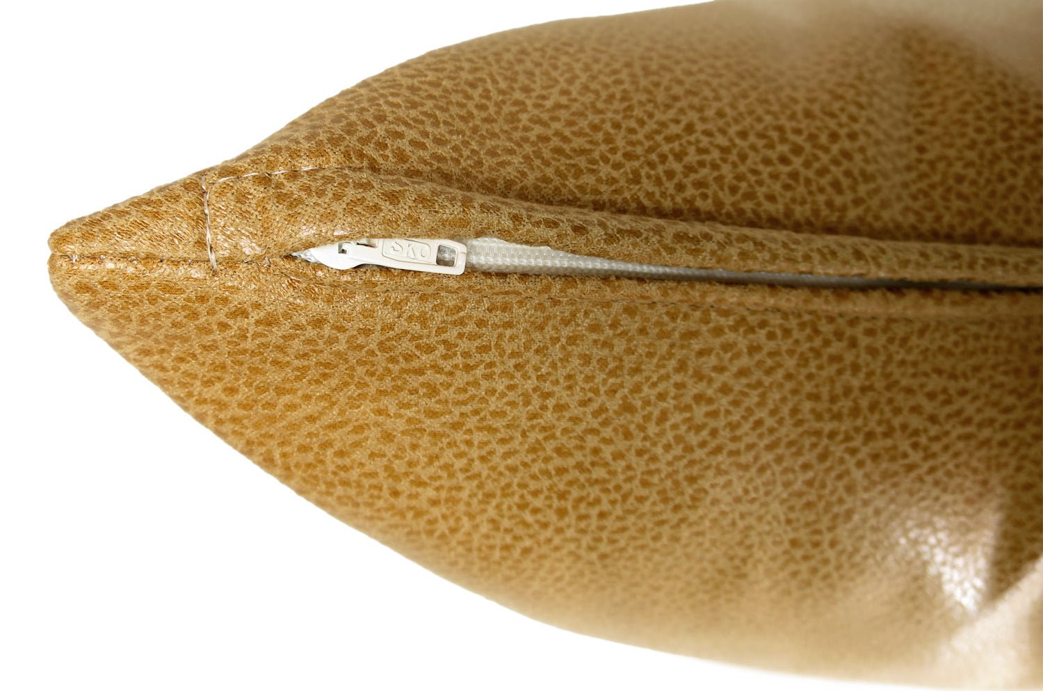 The Baghera スペイン製 Vegan Leather バゲーラ クッション (Ocher) 45×30cm 中材付 - HOUSE OF JAPAN Shop