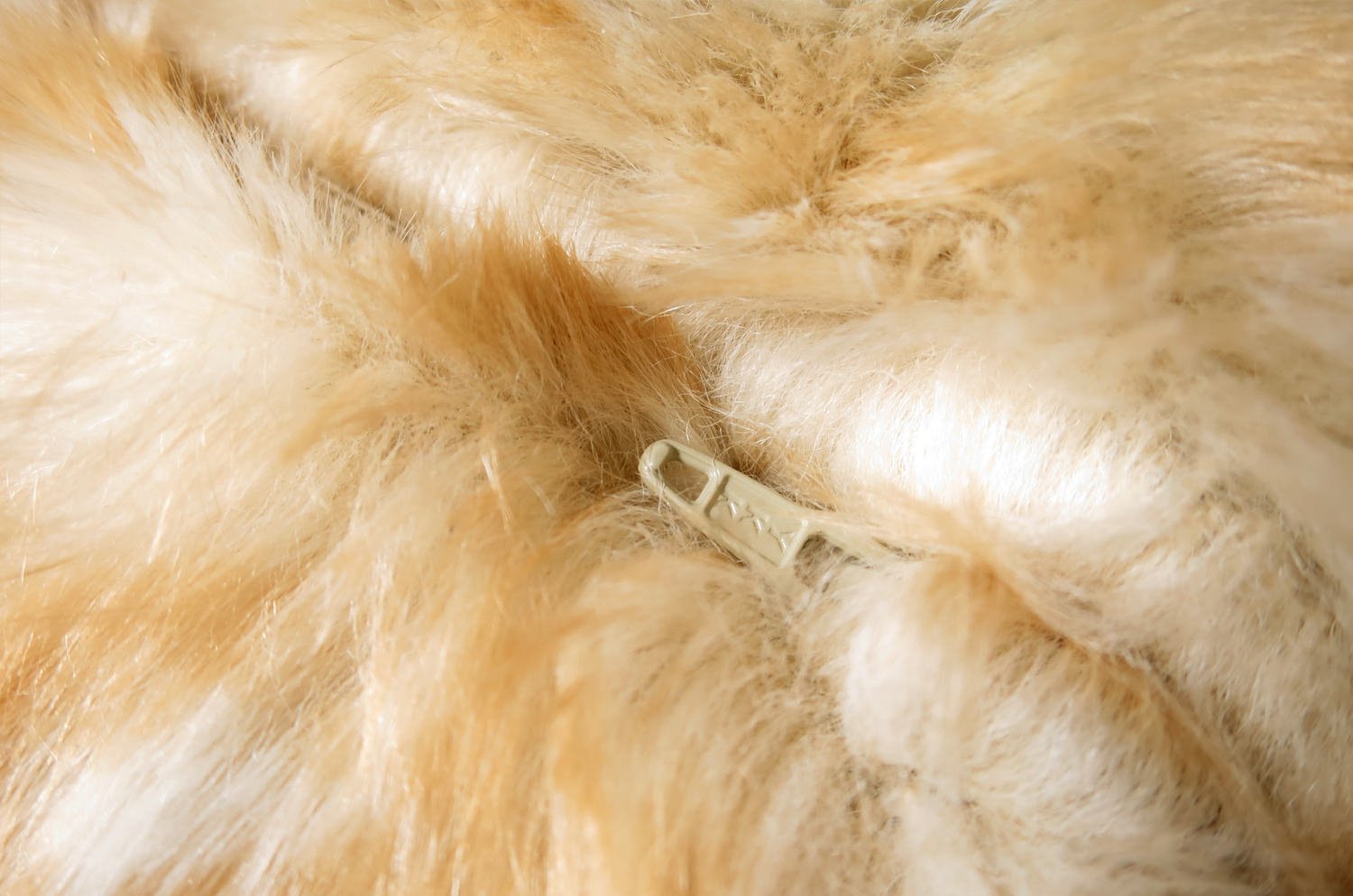 The Bambi 至極の手触りエコファー バンビ クッションカバー 50×50cm - HOUSE OF JAPAN Shop