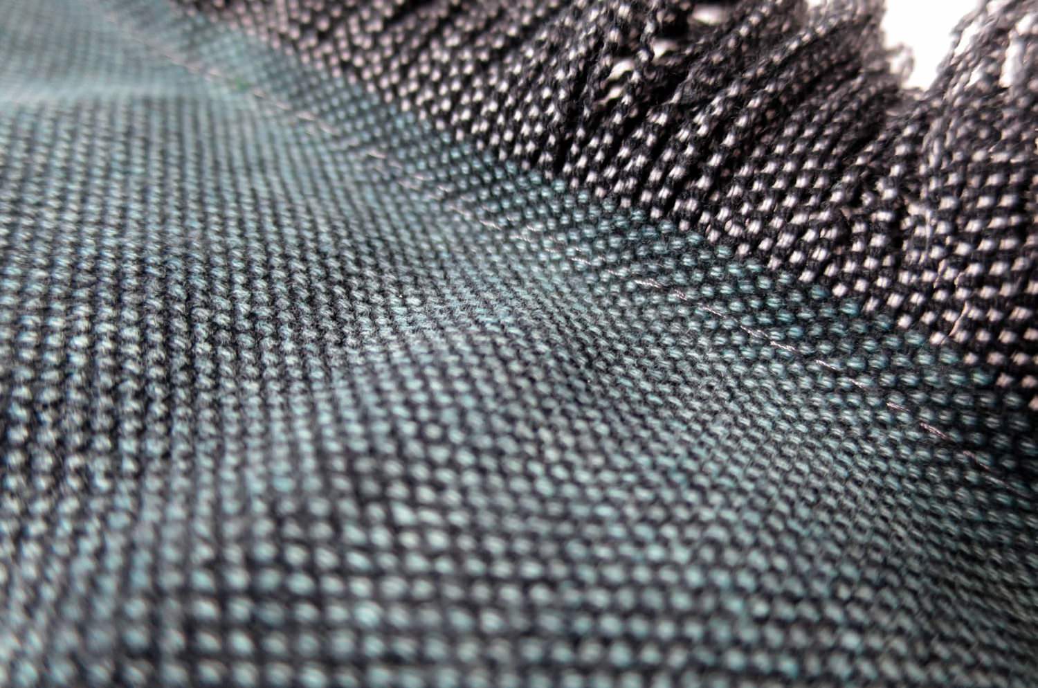 The Big Tough ビッグでタフなフリンジクッション ブルー 65×42cm 中材付 - HOUSE OF JAPAN Shop