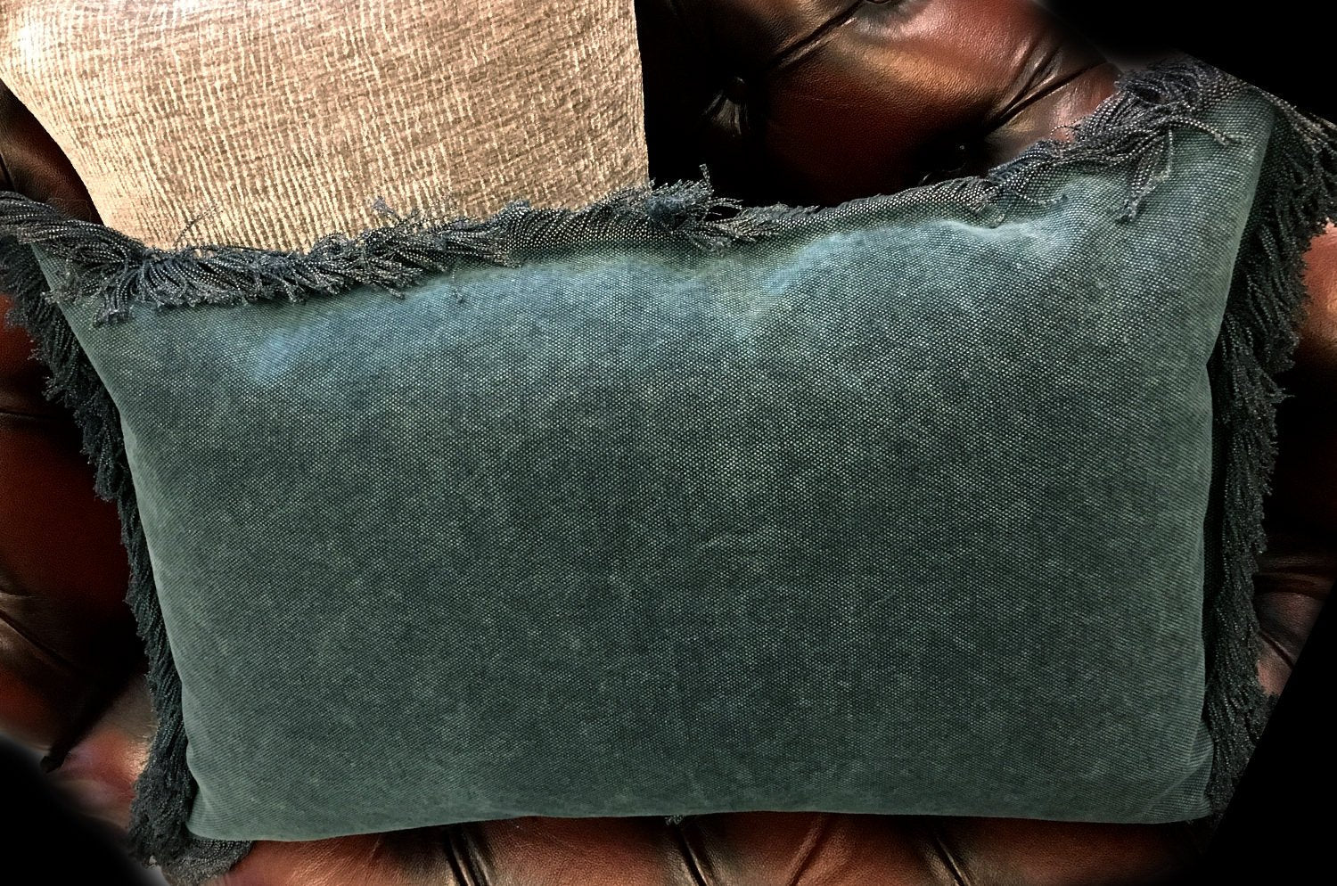 The Big Tough ビッグでタフなフリンジクッション ブルー 65×42cm 中材付 - HOUSE OF JAPAN Shop