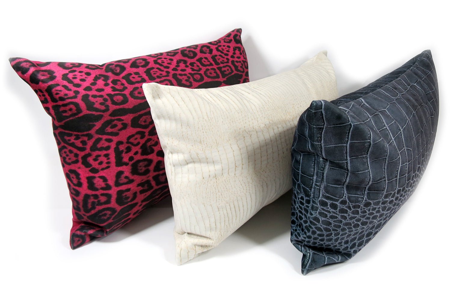 The Black Crocodile スペイン製起毛スエードタッチ クロコ柄クッション ブラック 50×30cm 中材付 - HOUSE OF JAPAN Shop