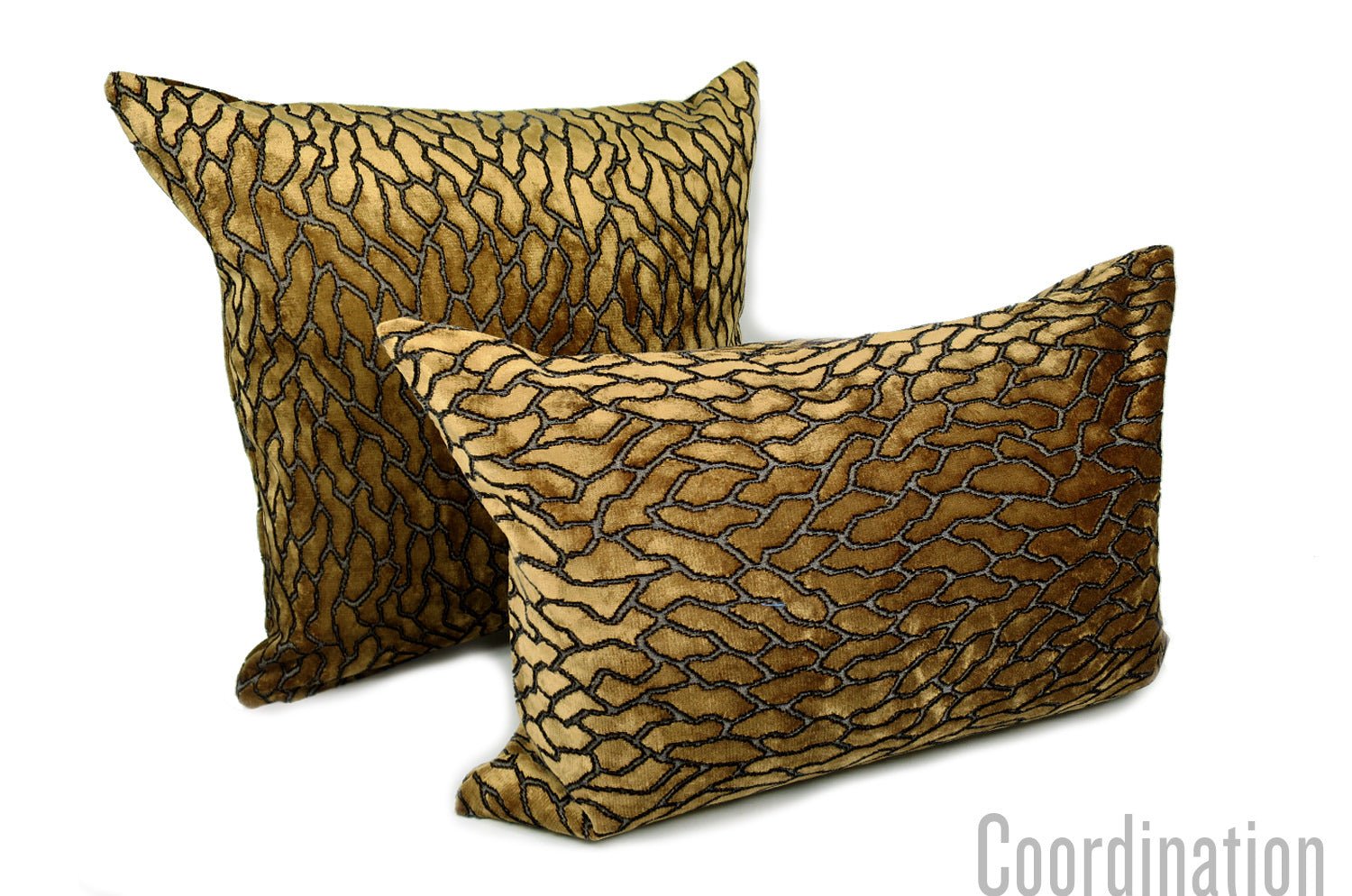 The BLACK edition ROMITA AUTUMN カットベルベット クッションカバー 45×45cm - HOUSE OF JAPAN Shop