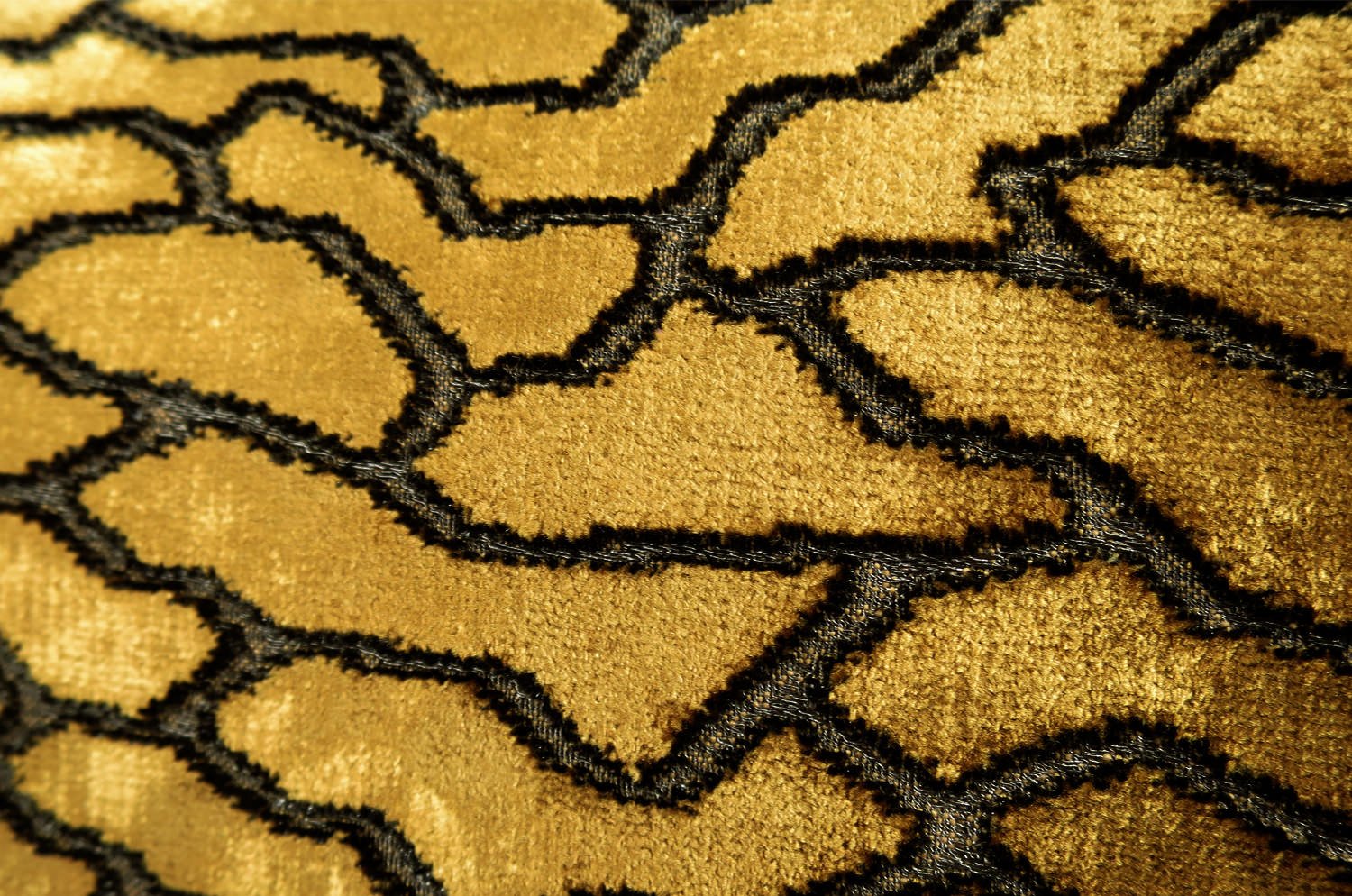 The BLACK edition ROMITA AUTUMN カットベルベット クッションカバー 45×45cm - HOUSE OF JAPAN Shop