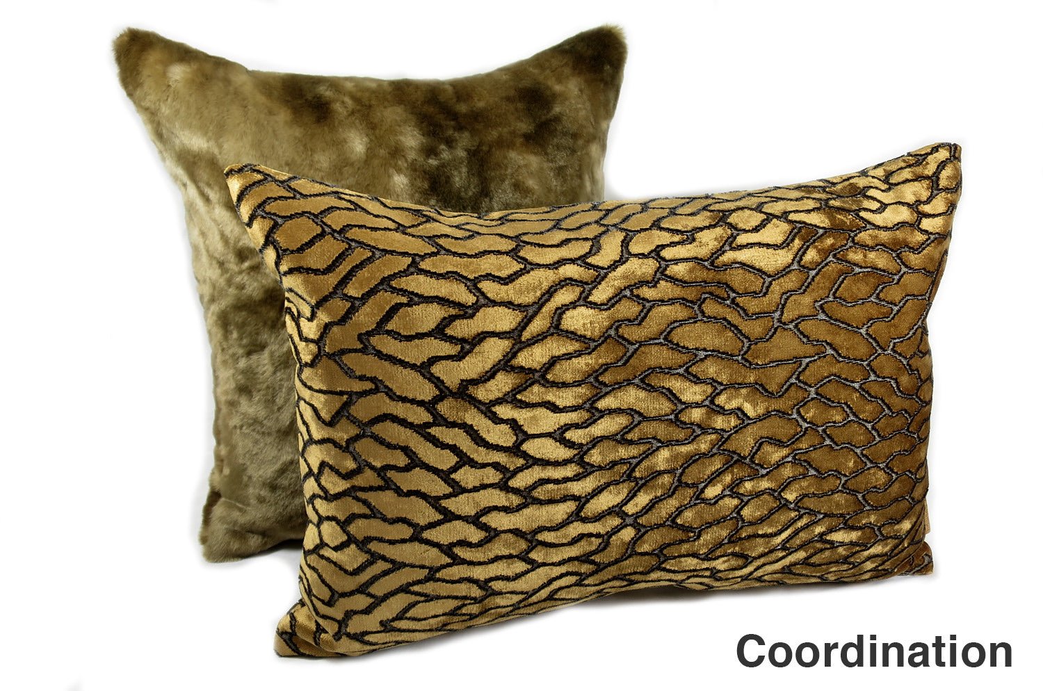 The BLACK edition ROMITA AUTUMN カットベルベットクッション 50×35cm 中材付 - HOUSE OF JAPAN Shop