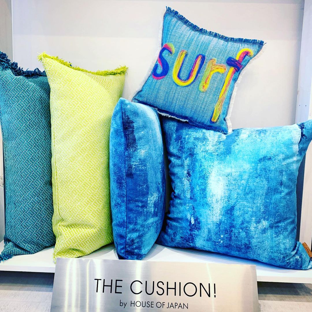 The Blue Fluid スペイン製 起毛スエード調 クッション 両面ブルー 50×30cm 中材付 - HOUSE OF JAPAN Shop