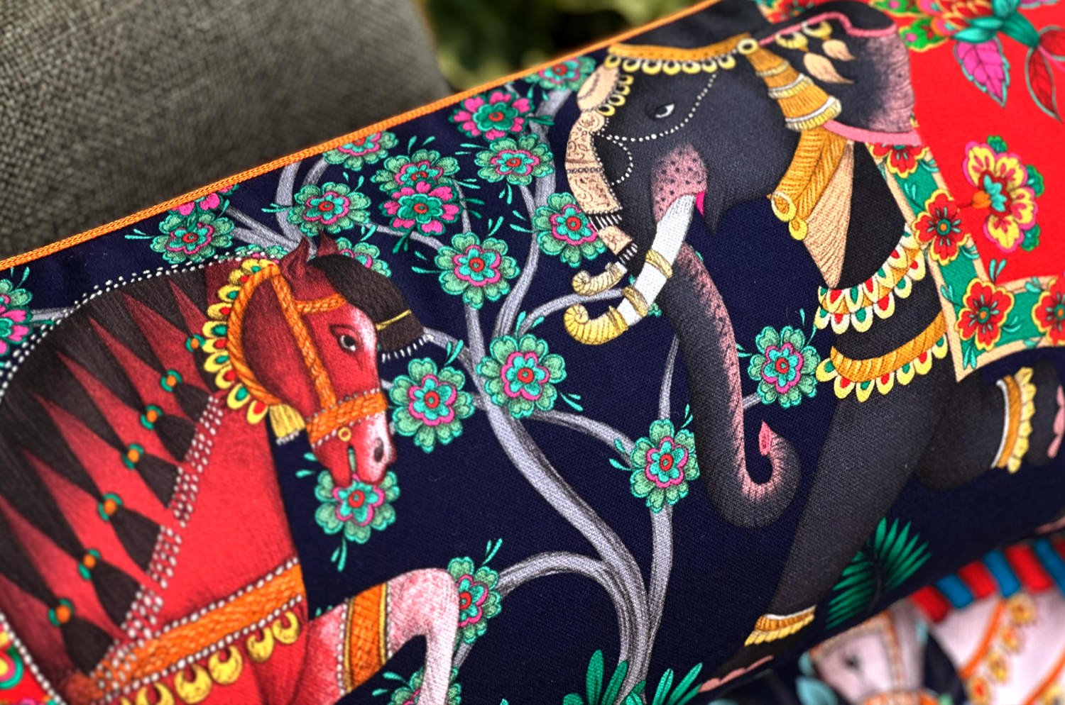 The Bohemian Rhapsodi ボヘミアンラプソディ 横長クッション(a)(カーボン)68×31cm 中材付 - HOUSE OF JAPAN Shop